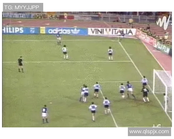 17号球星足球传奇之路：从青涩少年到顶级球场巨星的成长故事